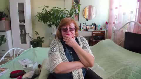 Snapshot of flowerlover8 chatting on September 2025 09:58:02 AM Flowerlower online show from September 2025 09:58:02 AM