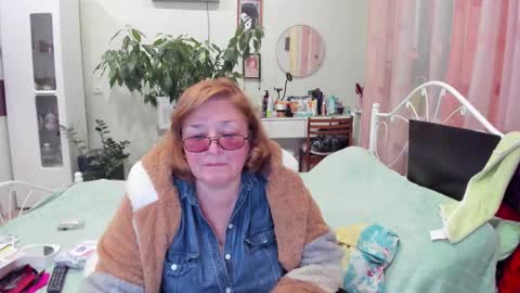 Snapshot of flowerlover8 chatting on September 2025 06:02:02 PM Flowerlower online show from September 2025 06:02:02 PM