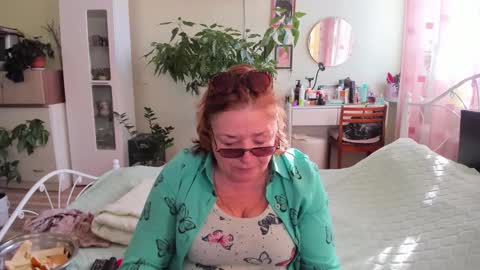 Snapshot of flowerlover8 chatting on October 2025 11:05:02 AM Flowerlower online show from October 2025 11:05:02 AM