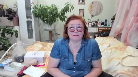 Snapshot of flowerlover8 chatting on October 2025 04:52:02 PM Flowerlower online show from October 2025 04:52:02 PM