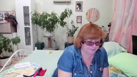 Snapshot of flowerlover8 chatting on October 2025 03:57:02 PM Flowerlower online show from October 2025 03:57:02 PM