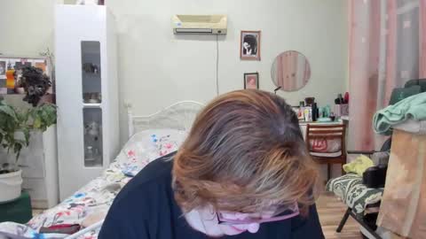 Snapshot of flowerlover8 chatting on December 2025 05:10:02 PM Flowerlower online show from December 2025 05:10:02 PM