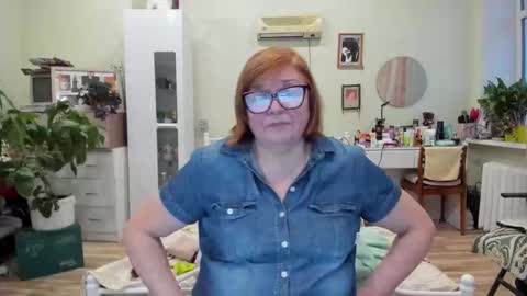 Snapshot of flowerlover8 chatting on December 2025 12:55:02 PM Flowerlower online show from December 2025 12:55:02 PM