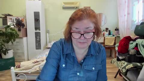 Snapshot of flowerlover8 chatting on December 2025 10:00:01 AM Flowerlower online show from December 2025 10:00:01 AM