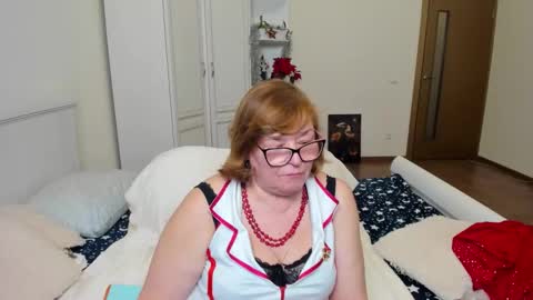 Snapshot of flowerlover8 chatting on January 2026 05:27:02 PM Flowerlower online show from January 2026 05:27:02 PM