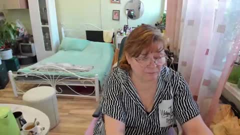 Snapshot of flowerlover8 chatting on February 2026 07:18:01 AM Flowerlower online show from February 2026 07:18:01 AM