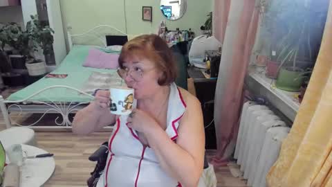 Snapshot of flowerlover8 chatting on February 2026 06:48:01 PM Flowerlower online show from February 2026 06:48:01 PM