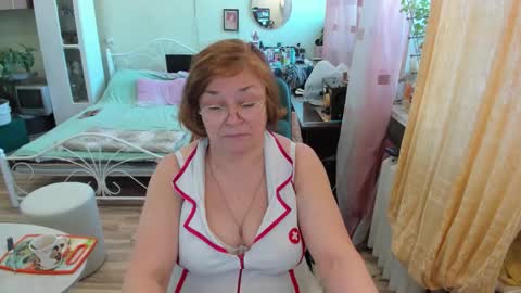 Snapshot of flowerlover8 chatting on February 2026 07:05:02 AM Flowerlower online show from February 2026 07:05:02 AM