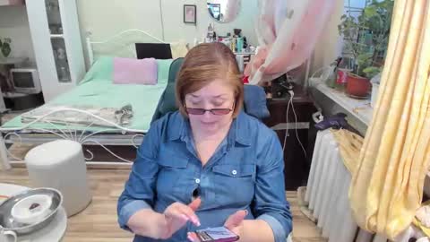 Snapshot of flowerlover8 chatting on February 2026 03:13:02 PM Flowerlower online show from February 2026 03:13:02 PM