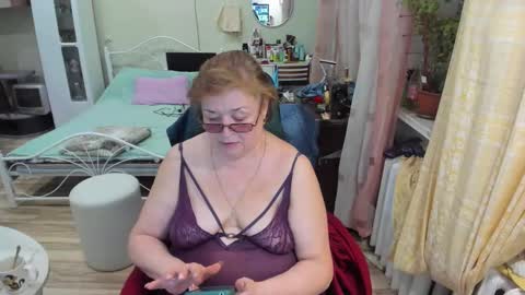 Snapshot of flowerlover8 chatting on March 2026 09:31:02 PM Flowerlower online show from March 2026 09:31:02 PM