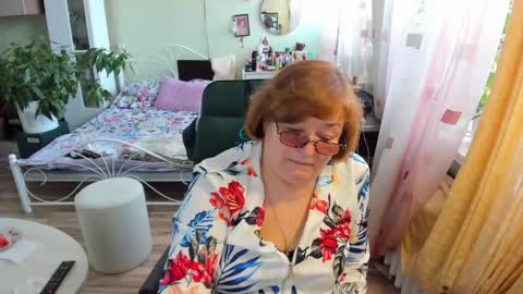 Snapshot of flowerlover8 chatting on March 2026 08:11:01 AM Flowerlower online show from March 2026 08:11:01 AM