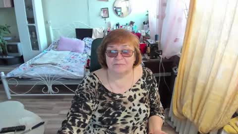 Snapshot of flowerlover8 chatting on March 2026 06:17:01 AM Flowerlower online show from March 2026 06:17:01 AM