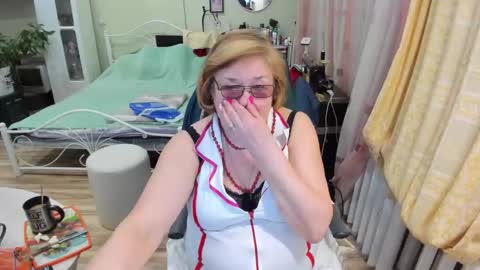 Snapshot of flowerlover8 chatting on March 2026 05:38:01 PM Flowerlower online show from March 2026 05:38:01 PM