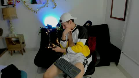 flowers109 online show from December 2024 04:26:01 AM