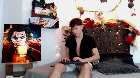 flowers109 online show from December 2024 10:12:01 PM