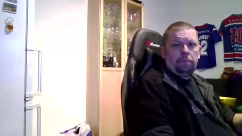 Snapshot of fluffy_espen chatting on April 2026 08:01:01 AM fluffy_espen online show from April 2026 08:01:01 AM