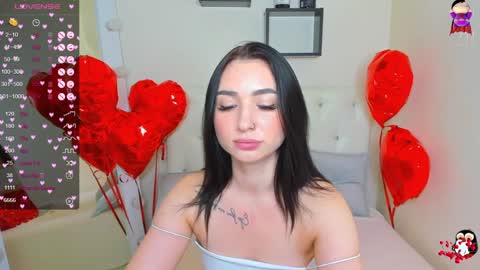 Lina online show from February 2025 01:43:01 AM