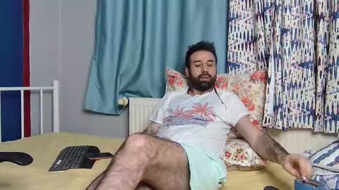 Fly online show from November 2025 07:02:01 PM