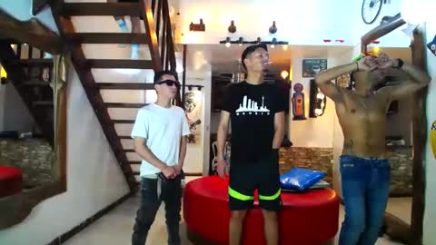 flyckers online show from January 2025 11:15:01 PM