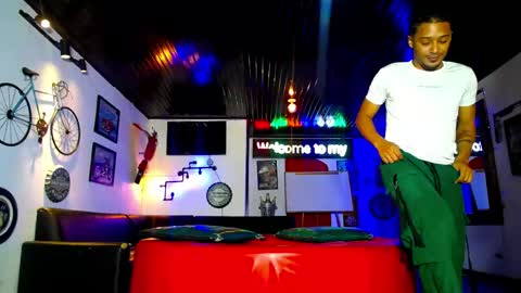 flyckers online show from May 2026 02:36:02 PM