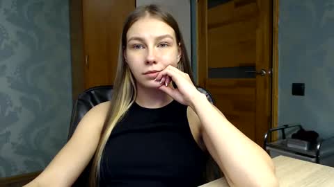 Snapshot of fofhcf chatting on December 2024 08:00:02 PM Molli Ready for any play with you. Hottest show in pvt Help a student earn big tokens online show from December 2024 08:00:02 PM
