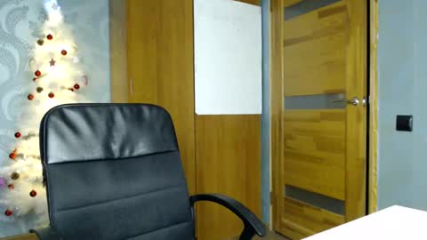 Snapshot of fofhcf chatting on January 2025 07:21:02 PM Molli Ready for any play with you. Hottest show in pvt Help a student earn big tokens online show from January 2025 07:21:02 PM