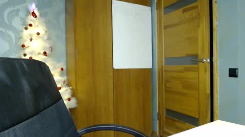 Snapshot of fofhcf chatting on January 2025 07:39:01 PM Molli Ready for any play with you. Hottest show in pvt Help a student earn big tokens online show from January 2025 07:39:01 PM