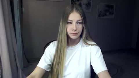 Snapshot of fofhcf chatting on September 2025 08:44:02 PM Molli Ready for any play with you. Hottest show in pvt Help a student earn big tokens online show from September 2025 08:44:02 PM