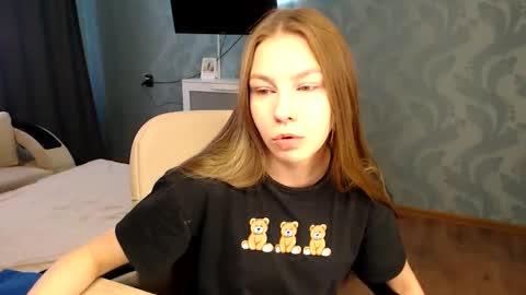 Molli  Ready for any play with you. Hottest show in pvt  Help a student earn big tokens  online show from April 2026 02:02:02 PM