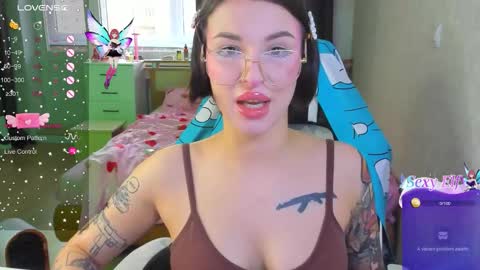 Snapshot of folinskaayaa chatting on December 2025 06:19:02 AM folinskaayaa online show from December 2025 06:19:02 AM