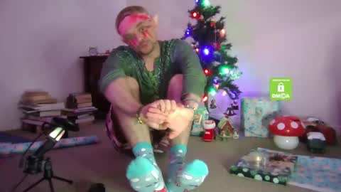 Snapshot of forest_brat chatting on December 2024 02:53:01 AM forest brat online show from December 2024 02:53:01 AM