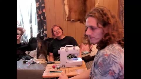 Snapshot of forest_royalty chatting on October 2025 05:22:01 PM Forest Royalty online show from October 2025 05:22:01 PM