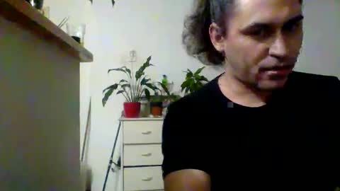 Snapshot of fortica4 chatting on May 2026 01:32:02 AM Leo online show from May 2026 01:32:02 AM