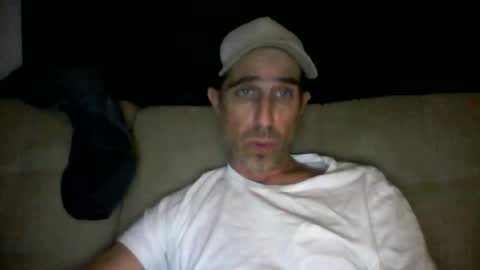Snapshot of fouraide42 chatting on March 2026 05:44:01 AM fouraide42 online show from March 2026 05:44:01 AM