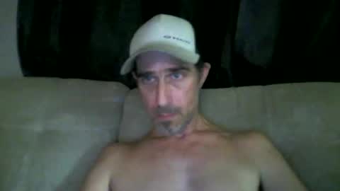 Snapshot of fouraide42 chatting on April 2026 07:45:01 AM fouraide42 online show from April 2026 07:45:01 AM