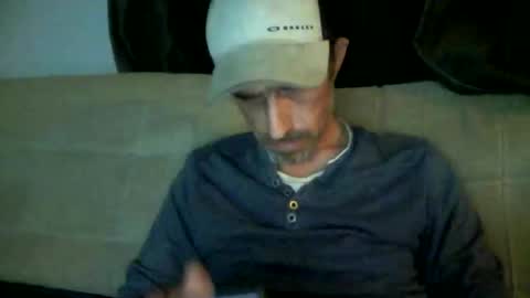 Snapshot of fouraide42 chatting on April 2026 10:04:01 PM fouraide42 online show from April 2026 10:04:01 PM