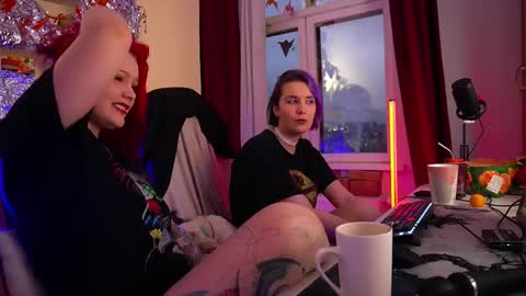 Snapshot of fox_and_dog chatting on December 2025 01:20:02 PM Senya subscribe to telegram channel online show from December 2025 01:20:02 PM