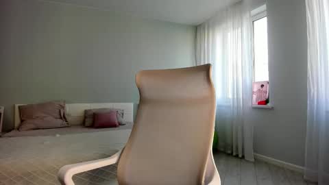 Snapshot of fox_beauty chatting on September 2025 12:43:02 AM Kira online show from September 2025 12:43:02 AM