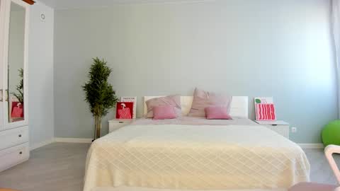 Snapshot of fox_beauty chatting on September 2025 01:29:02 AM Kira online show from September 2025 01:29:02 AM