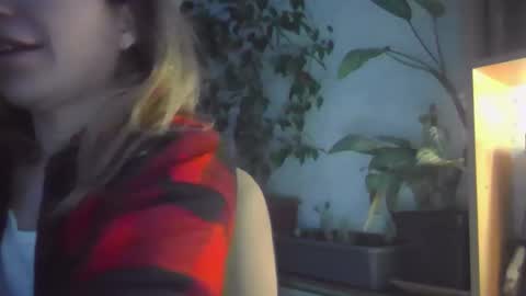 fox_red_lady7 online show from March 2025 06:40:02 PM