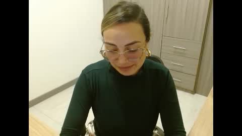 Renata online show from October 2025 02:59:01 AM