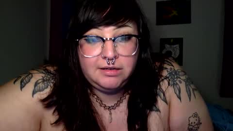 Snapshot of foxdarling96 chatting on October 2025 02:53:02 AM foxdarling96 online show from October 2025 02:53:02 AM