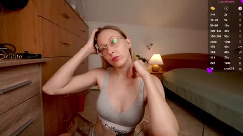 CUSTOM PHOTOS AND VIDEOS -  online show from May 2026 10:00:01 AM
