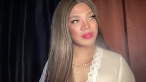 Snapshot of foxli_xx chatting on March 2026 05:02:01 AM KITTY online show from March 2026 05:02:01 AM