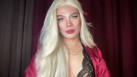 Snapshot of foxli_xx chatting on March 2026 04:18:01 AM KITTY online show from March 2026 04:18:01 AM