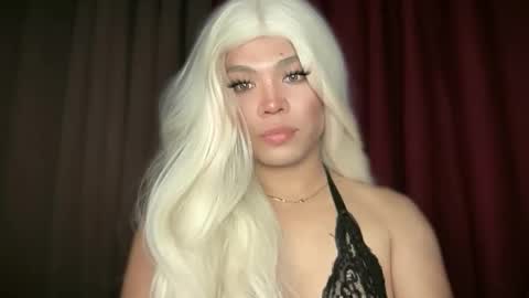 Snapshot of foxli_xx chatting on April 2026 06:51:02 AM KITTY online show from April 2026 06:51:02 AM