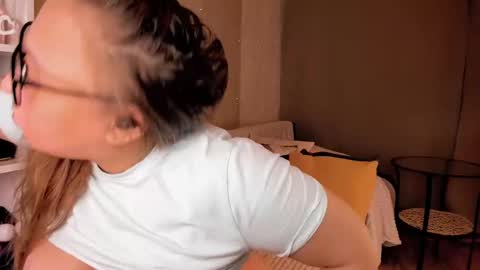 Snapshot of foxxxy__lady chatting on February 2025 12:53:02 AM Kris online show from February 2025 12:53:02 AM