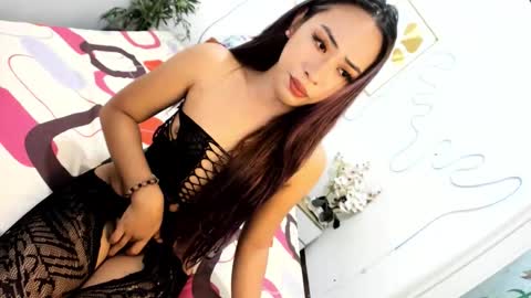 Rianne online show from October 2025 02:01:02 AM