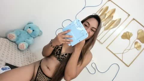 Rianne online show from November 2025 12:09:01 AM