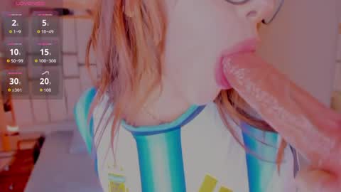 Snapshot of foxxxypink chatting on May 2026 08:06:02 PM fox with 3 xs online show from May 2026 08:06:02 PM